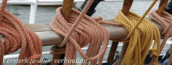 Versterk door verbinding.